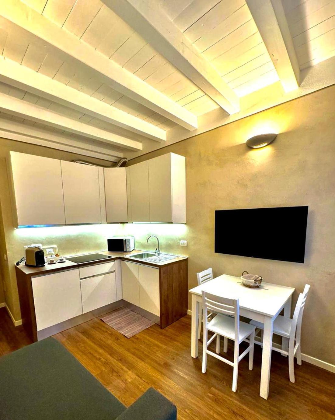 Costhouse *