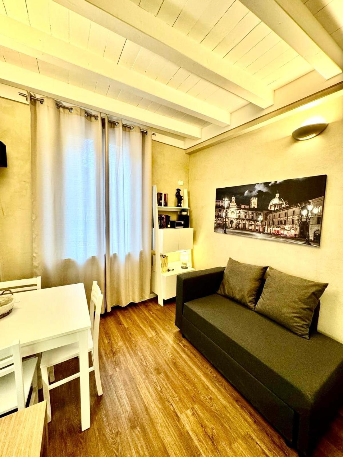 Apartment Costhouse *